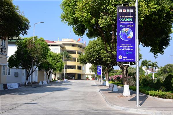 Nhiều hoạt động hưởng ứng Chiến dịch giờ trái đất 2025